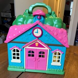 Lil woodzeez honeysuckle hollow school house